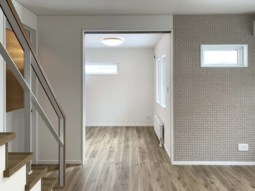 1階リビングに隣接する洋室