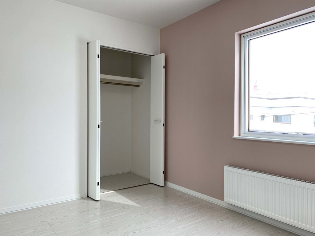 明るい雰囲気の2階子供部屋B