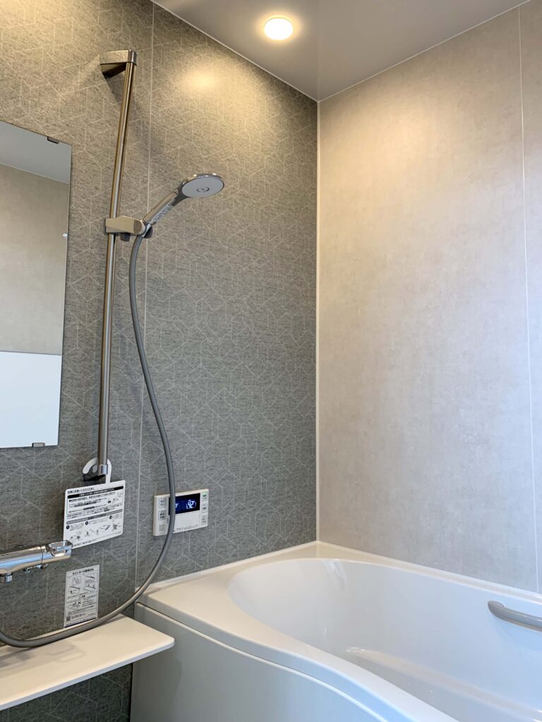 広くてお洒落なバスルーム