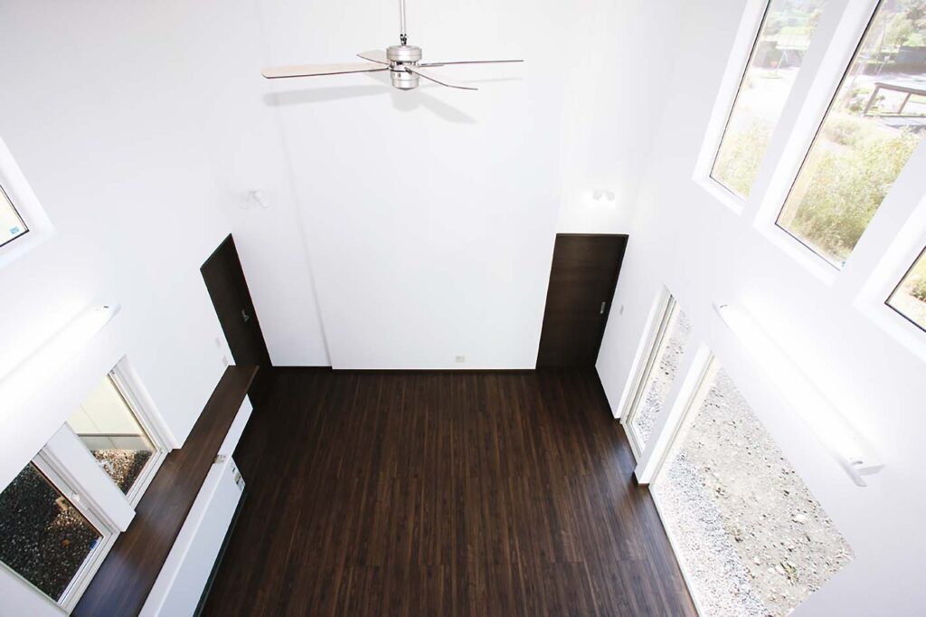 洗練された空間デザインの平家建てオール電化住宅