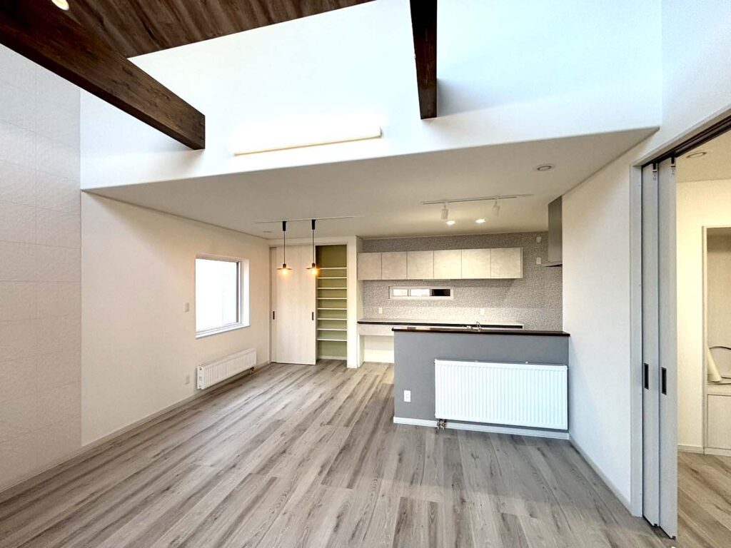 開放感のある広々とした室内空間!お洒落で住みやすい平屋造りの家