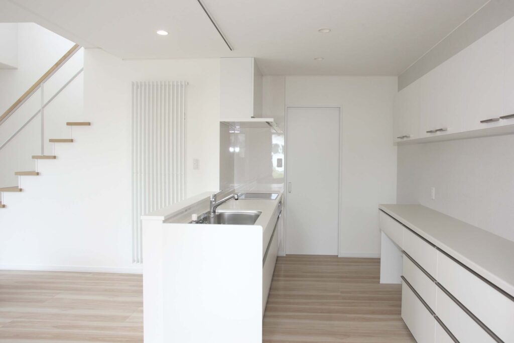 抜群な収納力と機能性！明るく清潔感にあふれたお洒落なマイホーム