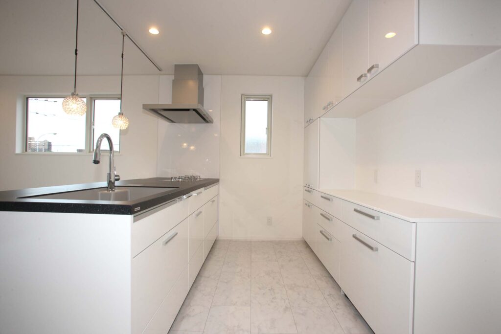 オーナー様のお洒落感覚や造形センスを感じる個性派マイホーム