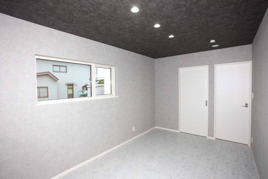 オーナー様のお洒落感覚や造形センスを感じる個性派マイホーム